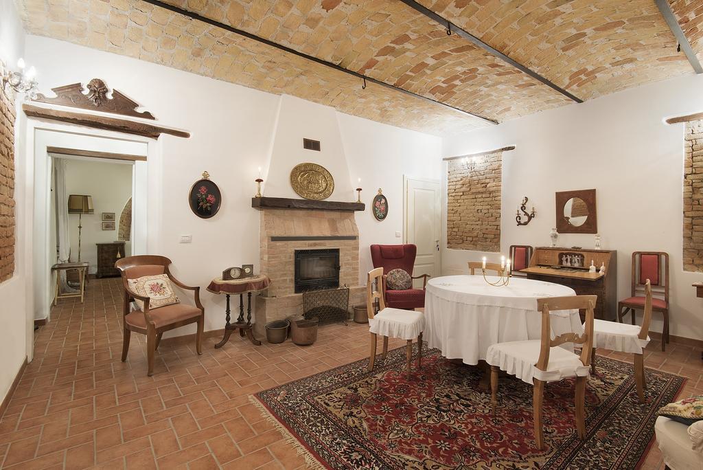 Agriturismo Albarossa Ницца-Монферрато Экстерьер фото
