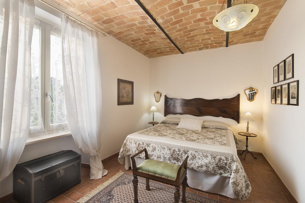 Agriturismo Albarossa Ницца-Монферрато Номер фото