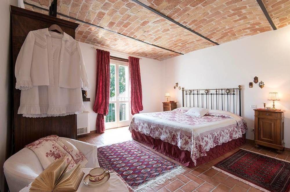 Agriturismo Albarossa Ницца-Монферрато Экстерьер фото